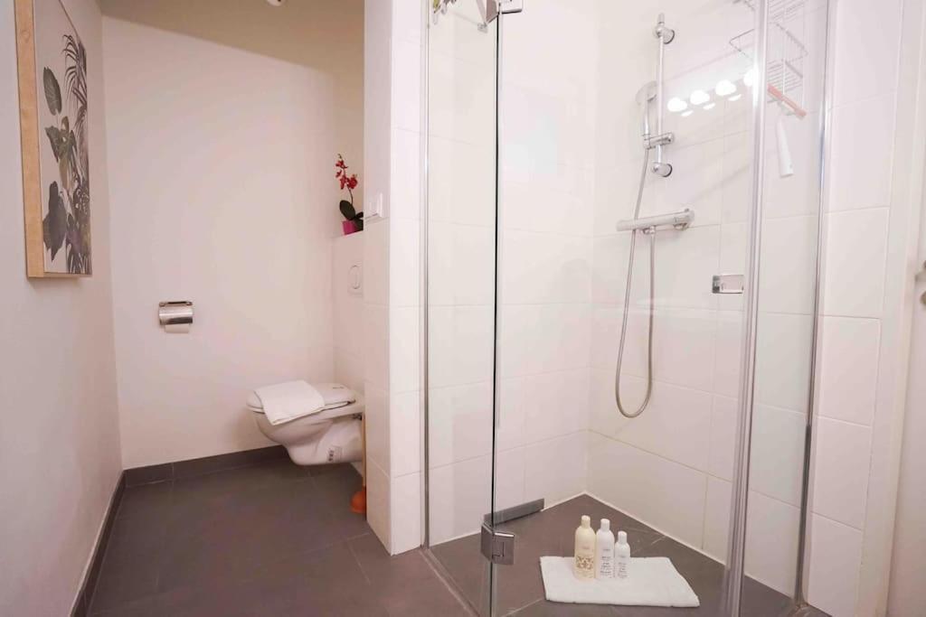 Modern Living In City Center - Fully Equipped Wien Eksteriør billede
